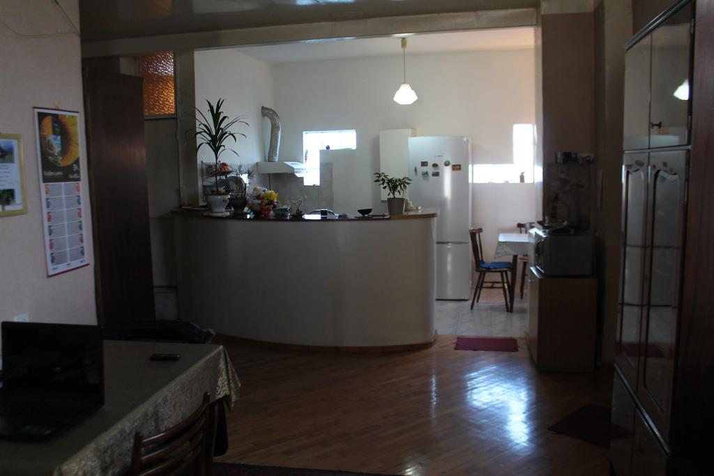 TLT Guest House Telavi Extérieur photo