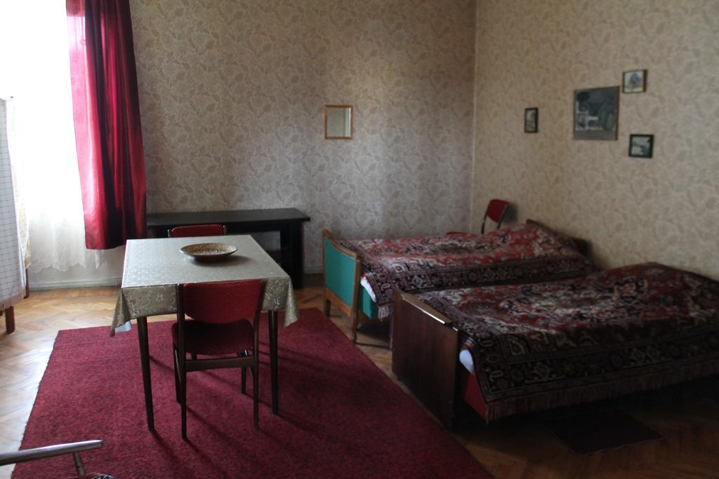 TLT Guest House Telavi Extérieur photo